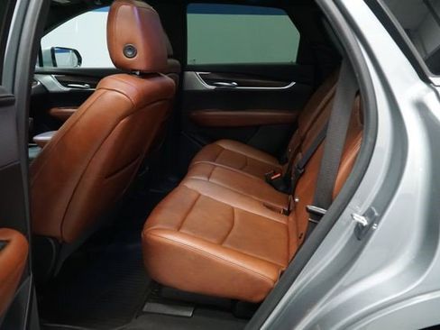 Certified 2024 Cadillac XT5 Premium Luxury w/ LPO, Floor Liner Package AWD/4WD image 23