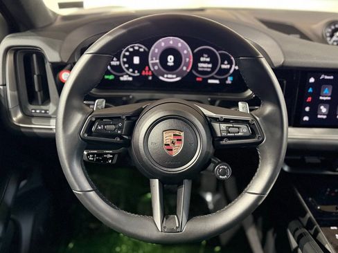 Certified 2025 Porsche Cayenne Coupe AWD/4WD image 69
