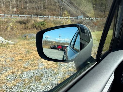 Used 2021 Subaru Crosstrek 2.5i Sport w/ Moonroof Package image 10