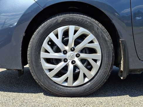Certified 2018 Toyota Corolla LE FWD image 10