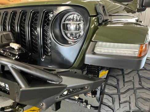 Used 2021 Jeep Gladiator Overland w/ Popular Equipment Package AWD/4WD image 11