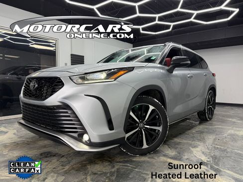 Used 2021 Toyota Highlander XSE image 1