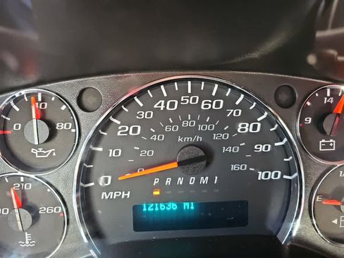 Used 2017 Chevrolet Express 2500 image 19