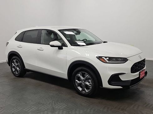 New 2027 Honda HR-V LX image 2