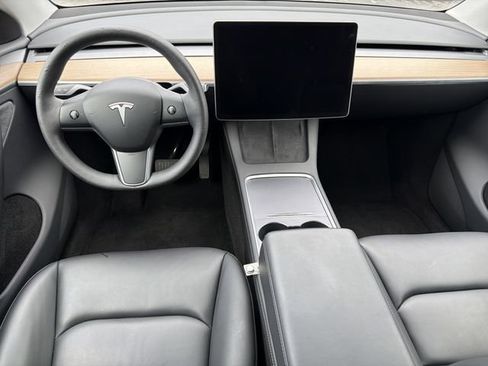 Used 2023 Tesla Model Y AWD image 13