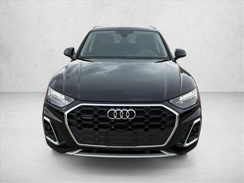 Used 2023 Audi Q5 2.0T Premium w/ Convenience Package AWD/4WD image 2