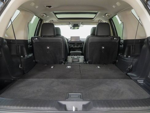 Used 2023 Honda Pilot Elite image 11