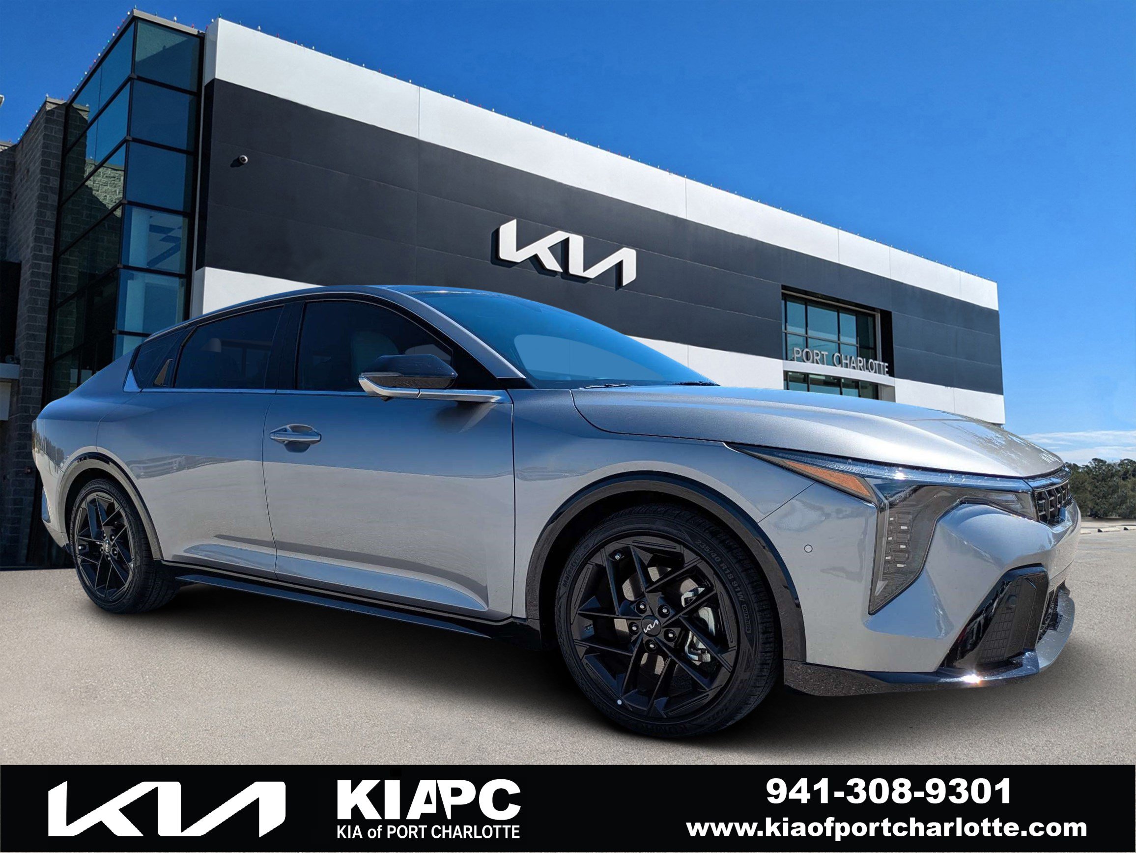 Certified 2025 Kia K4 GT-Line Turbo FWD image 1