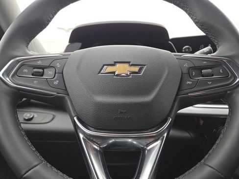 Certified 2025 Chevrolet Trax LT w/ Driver Confidence Package FWD image 33