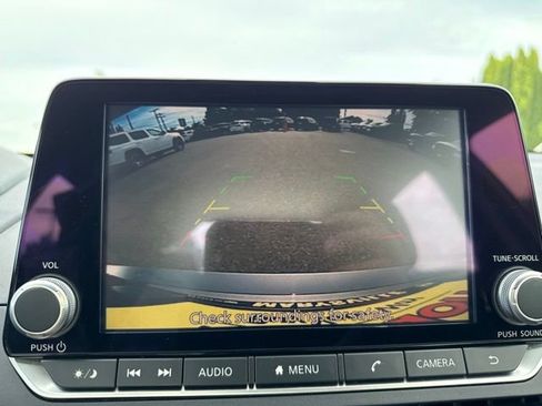 Used 2025 Nissan Altima 2.5 SV FWD image 27