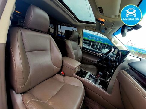 Used 2018 Lexus GX 460 Premium w/ Premium Package AWD/4WD image 14