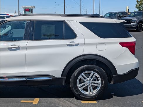 Certified 2023 Ford Explorer XLT AWD/4WD image 12