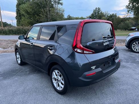 Used 2022 Kia Soul LX w/ Technology Package image 5