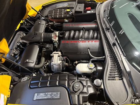 Used 2004 Chevrolet Corvette Convertible w/ Preferred Equipment Group RWD image 46
