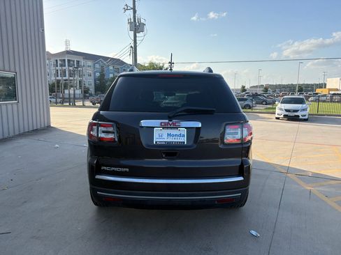 Used 2015 GMC Acadia SLE FWD image 6