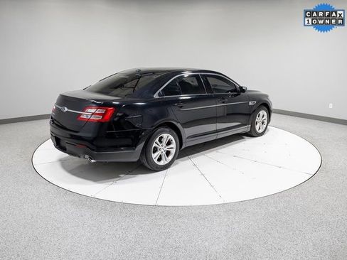 Used 2018 Ford Taurus SE image 27
