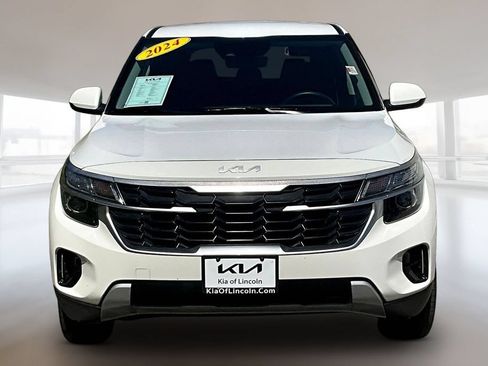 Certified 2024 Kia Seltos LX AWD/4WD image 2