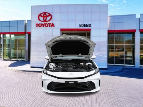 Used 2026 Toyota Camry LE w/ Convenience Package FWD image 12
