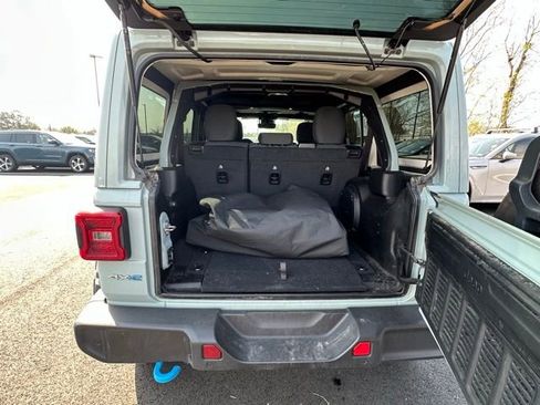 Used 2024 Jeep Wrangler Unlimited Sahara w/ Technology Group image 16