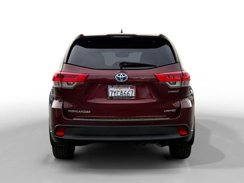 Used 2017 Toyota Highlander Limited Platinum image 4