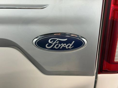 Used 2018 Ford F150 Platinum w/ Equipment Group 701A Luxury AWD/4WD image 13