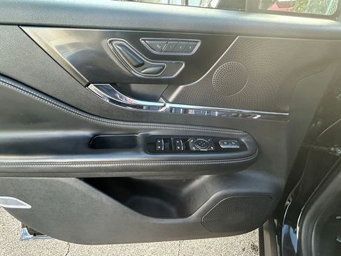 Used 2024 Lincoln Corsair FWD image 15