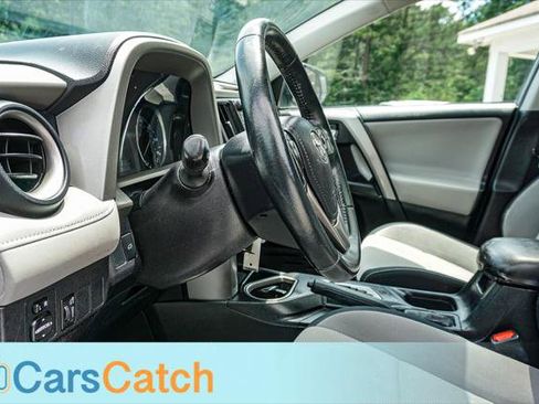 Used 2016 Toyota RAV4 XLE FWD image 21