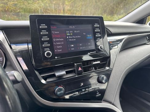 Used 2021 Toyota Camry SE image 27