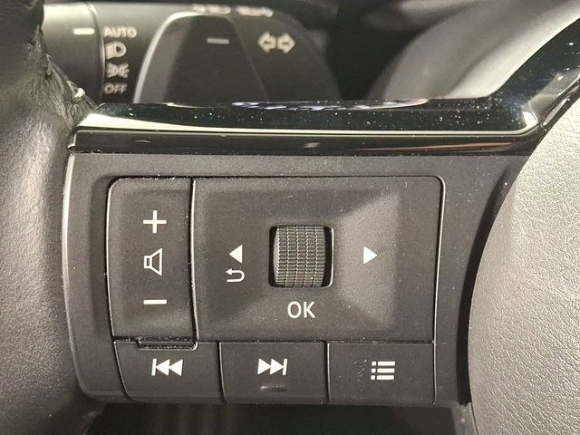 Used 2023 Nissan Pathfinder SV w/ Black Appearance Package AWD/4WD image 20