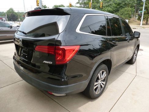 Used 2018 Honda Pilot EX image 2
