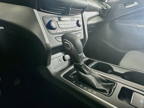 Used 2018 Ford Escape SE w/ SE Sync 3 Package AWD/4WD image 23