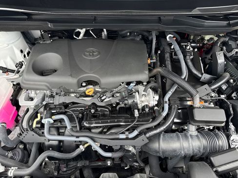 Used 2025 Toyota Sienna LE FWD image 29