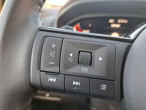 Used 2023 Nissan Rogue Platinum w/ Platinum Premium Package image 14