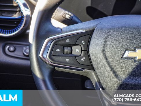 Used 2025 Chevrolet Trax LT w/ LT Convenience Package image 31