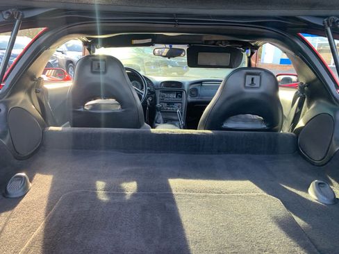 Used 1999 Chevrolet Corvette Coupe w/ Roof Pkg image 28