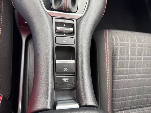 Certified 2024 Honda HR-V Sport image 27