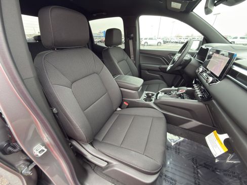 New 2026 GMC Canyon Elevation w/ Convenience Package image 15