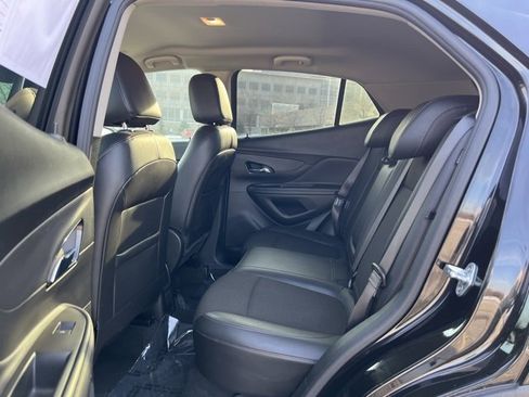 Used 2020 Buick Encore Preferred image 27