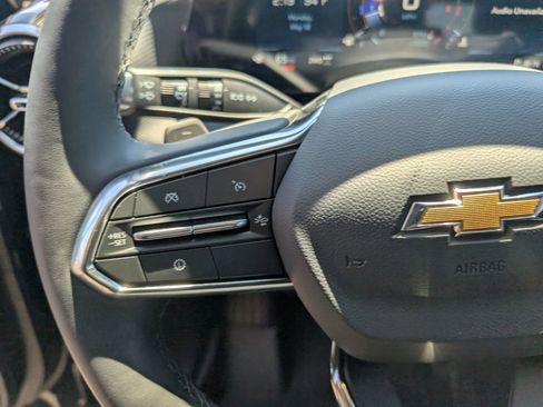 New 2026 Chevrolet Equinox LT w/ Convenience Package II AWD/4WD image 17