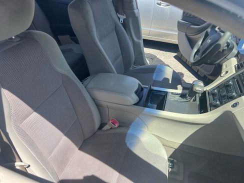 Used 2010 Ford Taurus SEL image 19