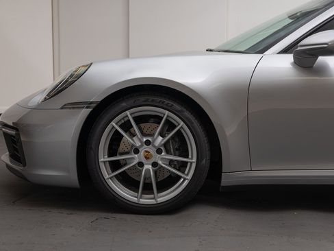 Used 2024 Porsche 911 Carrera image 40