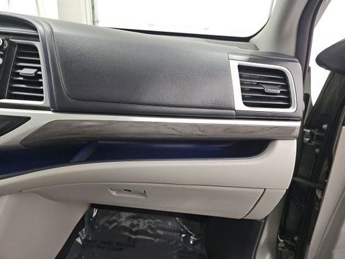 Used 2017 Toyota Highlander Limited Platinum image 44