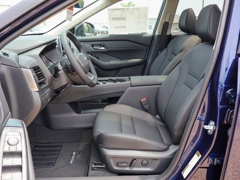 New 2026 Nissan Rogue SV FWD image 7