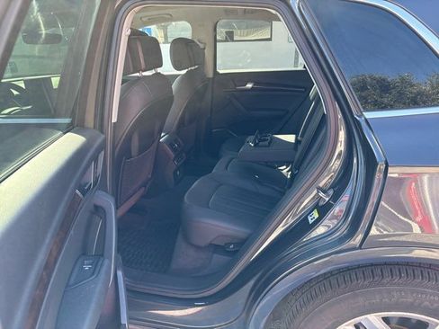 Used 2020 Audi Q5 2.0T Premium AWD/4WD image 25