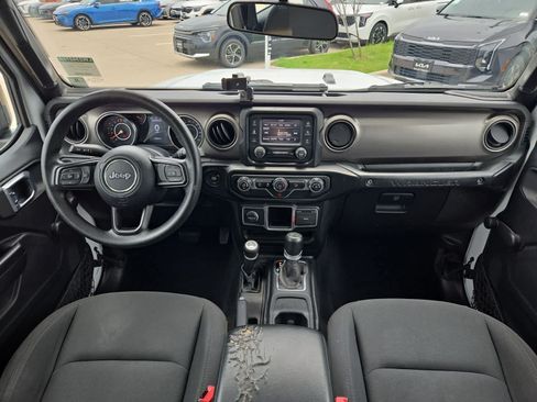Used 2020 Jeep Wrangler Unlimited Sport AWD/4WD image 12