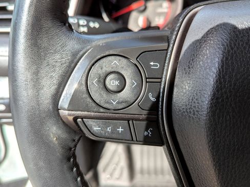 Used 2022 Toyota Camry XSE image 19