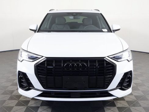 Used 2025 Audi Q3 2.0T Premium w/ Convenience Package AWD/4WD image 2