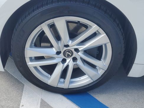 Used 2025 Lexus IS 300 w/ Comfort Package RWD image 6