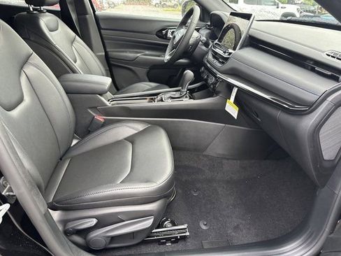 New 2026 Jeep Compass Limited image 13