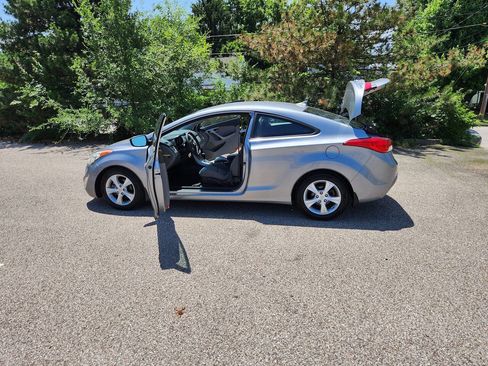 Used 2013 Hyundai Elantra FWD image 24